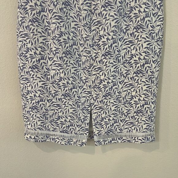 David Warren New York White and Blue Patterned Dress - Picture 5 of 6